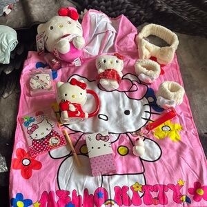 Hello Kitty Large Bundle NWT ♥️